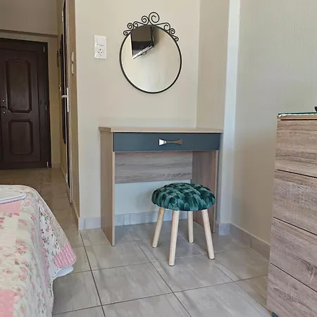 House Anna سارتي